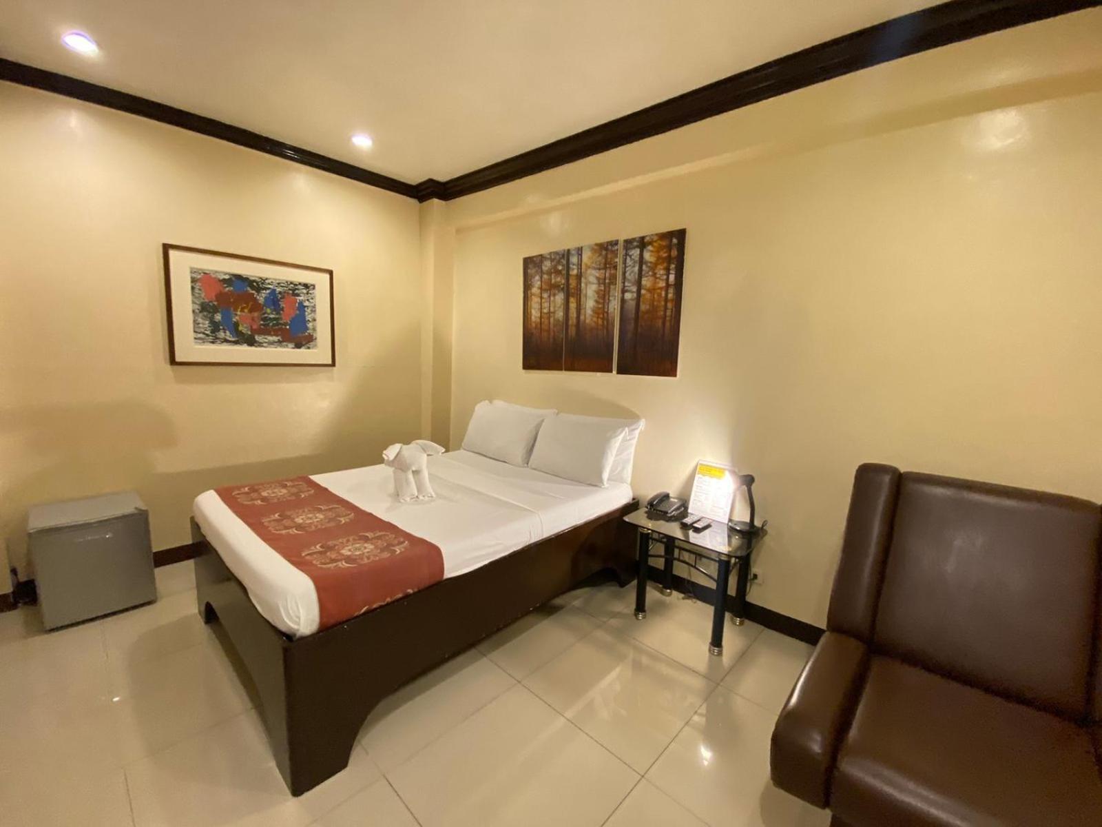 Stone House Quezon City San Juan  Exteriér fotografie